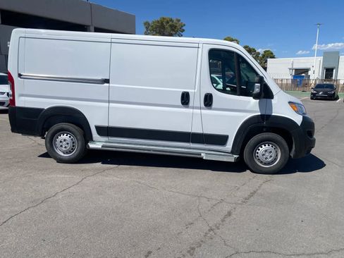 Used 2025 RAM ProMaster 2500 w/ U-Haul Equipment Group FWD image 4
