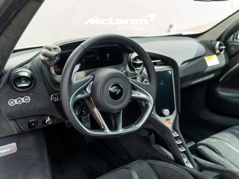 New 2026 McLaren 750S RWD image 13
