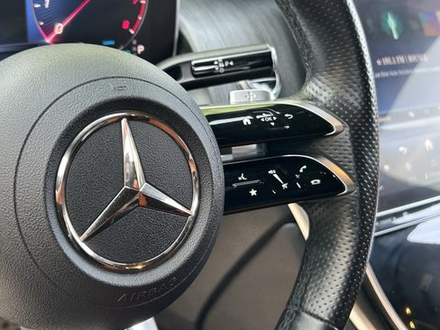 Used 2024 Mercedes-Benz GLC 300 image 29