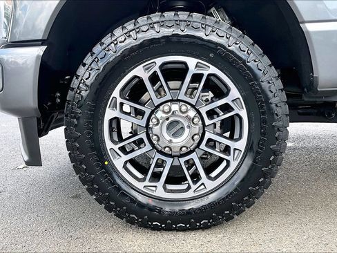 Used 2024 Ford F250 Limited AWD/4WD image 35
