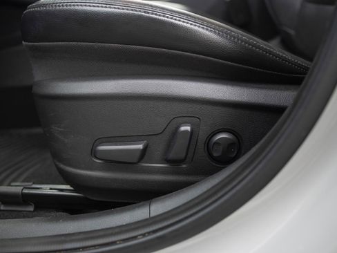 Used 2023 Hyundai Kona Limited image 13