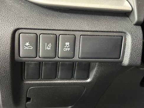 Used 2023 Mitsubishi Eclipse Cross SE image 19