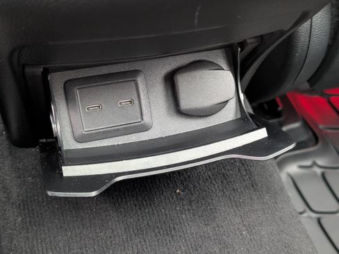 Used 2022 Mercedes-Benz GLC 300 4MATIC image 39