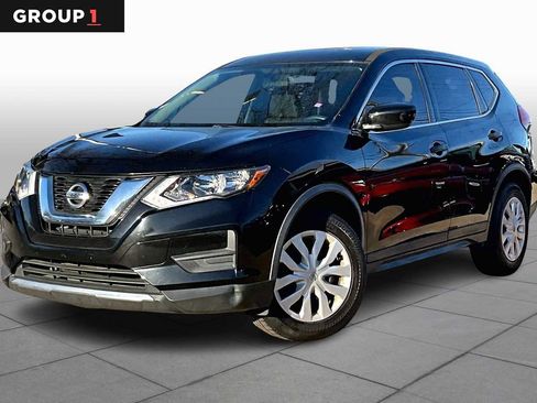 Used 2017 Nissan Rogue S image 1