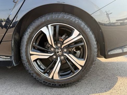 Used 2017 Honda Civic Touring image 8