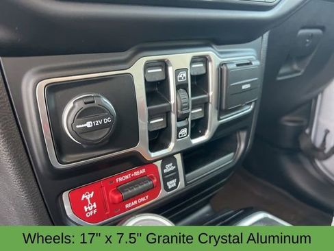 Used 2022 Jeep Gladiator Rubicon w/ LED Lighting Group image 15