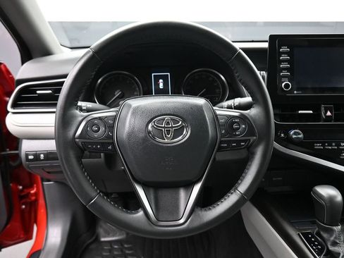 Used 2023 Toyota Camry SE image 14