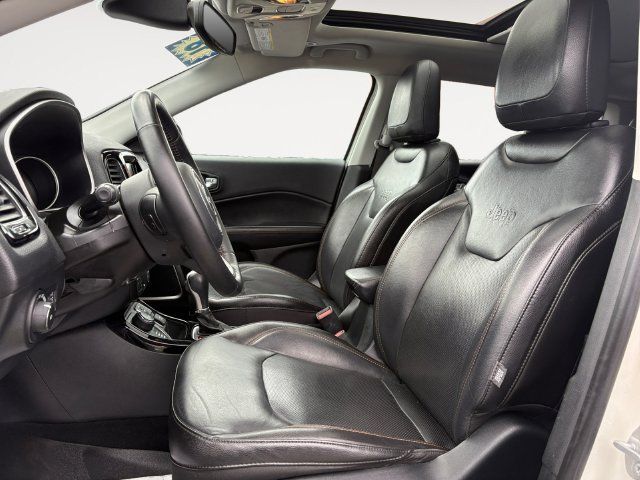 Used 2018 Jeep Compass Limited w/ Navigation Group AWD/4WD image 6