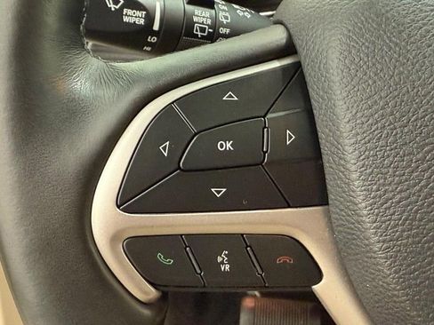 Used 2019 Jeep Grand Cherokee Limited w/ Trailer Tow Group IV image 14