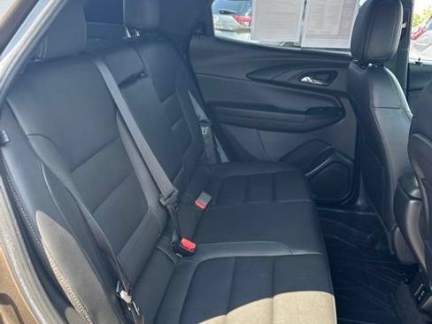 Used 2022 Chevrolet TrailBlazer ACTIV w/ Sun and Liftgate Package FWD image 15