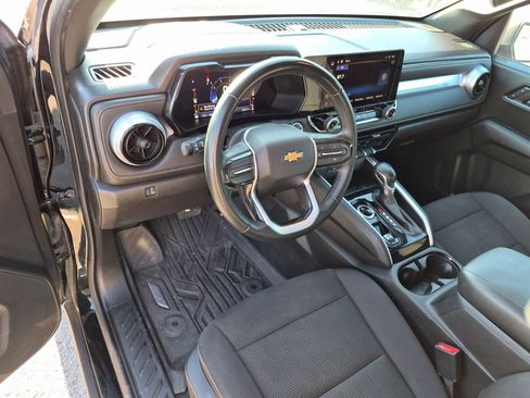 Used 2023 Chevrolet Colorado LT AWD/4WD image 14