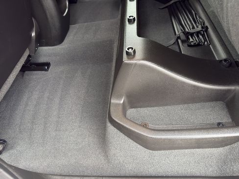 Used 2022 Chevrolet Colorado Z71 image 36