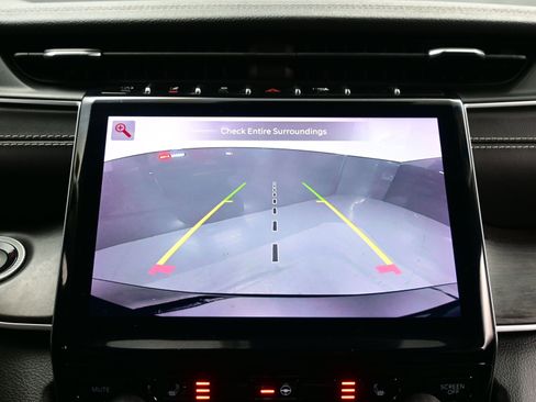 Used 2022 Jeep Grand Cherokee L Limited image 20