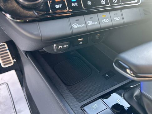 New 2025 Hyundai Elantra Sport FWD image 17