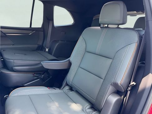 New 2026 GMC Acadia AT4 AWD/4WD image 10