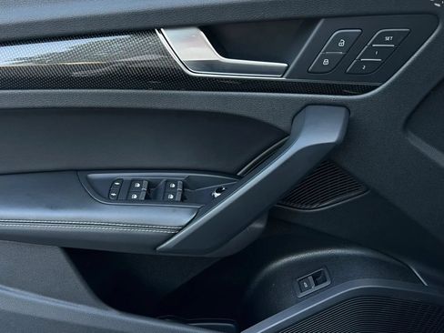 Used 2019 Audi SQ5 Prestige w/ Prestige Package AWD/4WD image 36