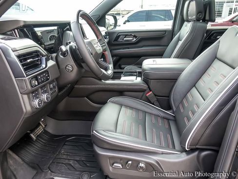 Used 2025 GMC Yukon AT4 Ultimate w/ LPO, Floor Liner Package image 9