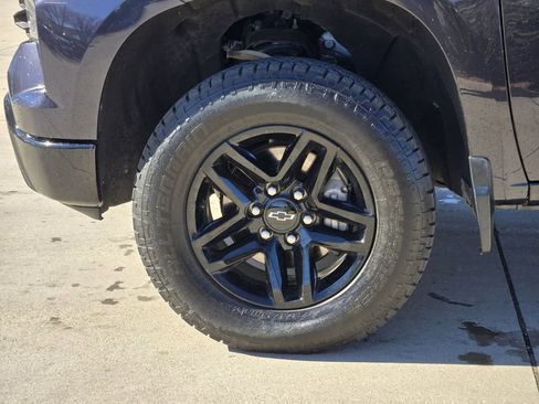 Used 2022 Chevrolet Silverado 1500 Custom Trail Boss w/ LPO, Dark Essentials Package image 17