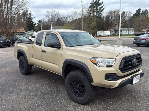 Used 2020 Toyota Tacoma SR w/ SX Package AWD/4WD image 7