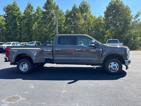 New 2026 Ford F350 Lariat AWD/4WD image 4
