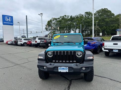 Used 2020 Jeep Wrangler Sport AWD/4WD image 2