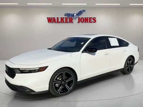 Used 2024 Honda Accord Sport image 7