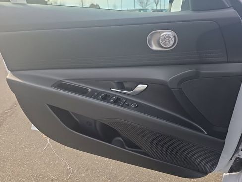 Certified 2025 Hyundai Elantra Blue image 35