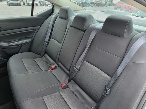 Used 2025 Nissan Altima 2.5 SV AWD/4WD image 17