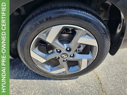 Certified 2023 Hyundai Venue SEL FWD image 34