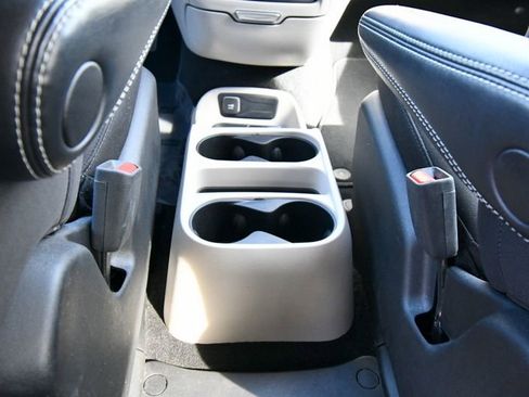 Used 2024 Chrysler Voyager LX FWD image 25