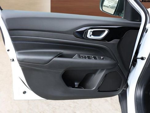 New 2026 Jeep Compass Latitude AWD/4WD image 10