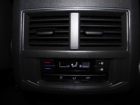 Used 2018 Volkswagen Atlas S image 23