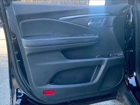 Used 2022 Honda Pilot Sport image 21