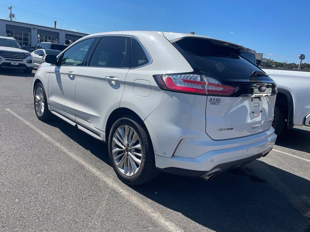 Used 2020 Ford Edge Titanium w/ Equipment Group 301A FWD image 3