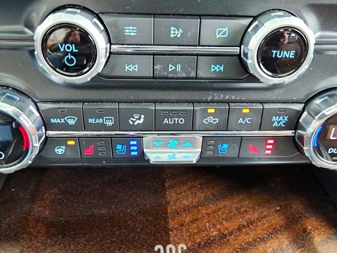Used 2021 Ford F150 King Ranch w/ Equipment Group 601A High AWD/4WD image 25