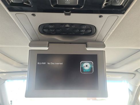 Used 2018 GMC Yukon XL Denali w/ Open Road Package image 32