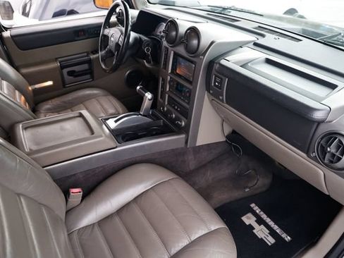 Used 2004 HUMMER H2 w/ Preferred Equipment Group AWD/4WD image 21