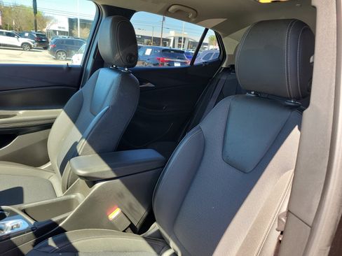 Used 2025 Buick Encore GX Preferred image 16