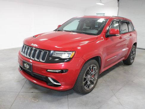 Used 2016 Jeep Grand Cherokee SRT w/ Trailer Tow Group IV AWD/4WD image 4