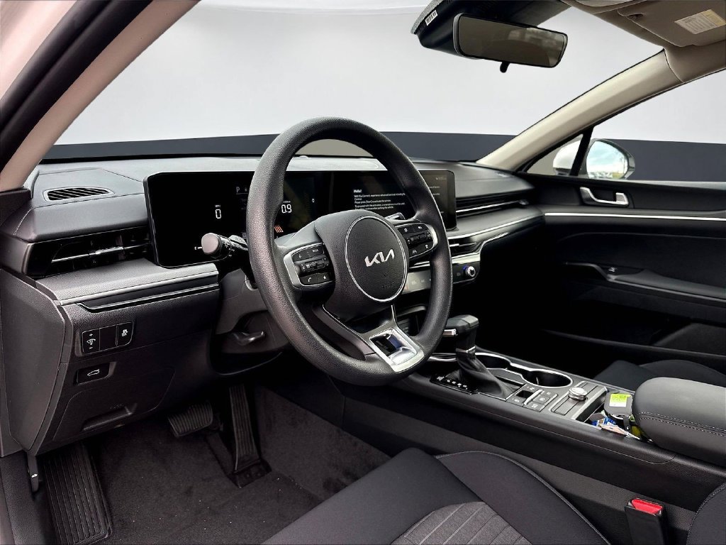 New 2027 Kia K5 LXS FWD image 7