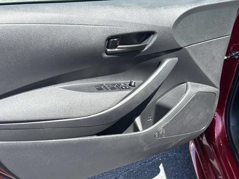 Used 2023 Toyota Corolla LE FWD image 18