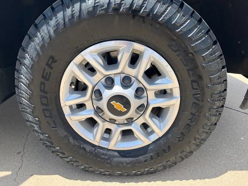 Used 2021 Chevrolet Silverado 2500 LT w/ Texas Edition AWD/4WD image 8