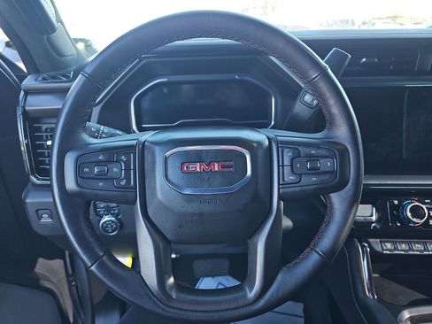 Used 2025 GMC Sierra 2500 AT4X image 11