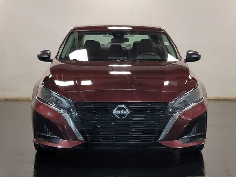 Certified 2025 Nissan Altima 2.5 SV image 3