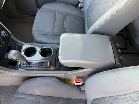 Used 2016 Chevrolet Traverse LT FWD image 20