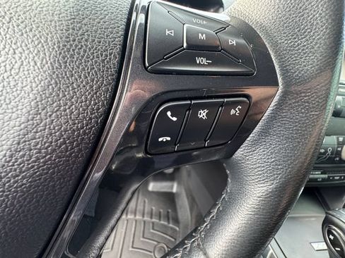 Used 2018 Ford Explorer XLT AWD/4WD image 18