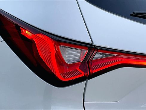 Used 2023 Acura MDX SH-AWD w/ Advance Package image 31