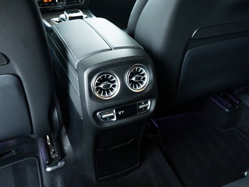 Used 2023 Mercedes-Benz G 550 image 39