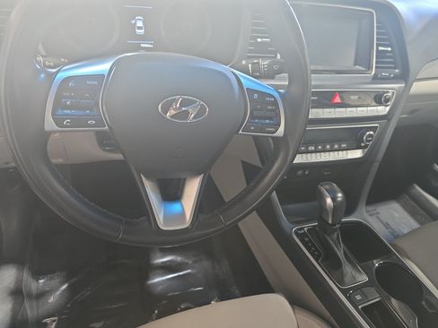 Used 2018 Hyundai Sonata SE FWD image 15