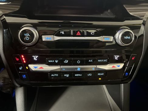 Used 2021 Ford Explorer Limited w/ Equipment Group 301A image 21